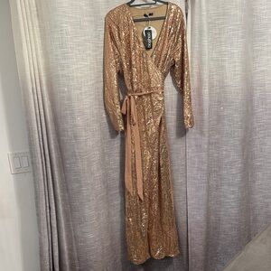 Boohoo Gold Long Sleeve Sequin Dress size 18